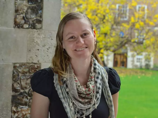 Dr Melissa Dickson