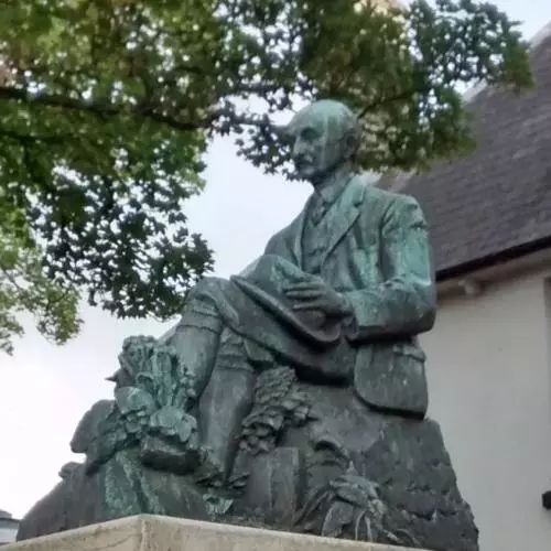 Thomas Hardy statue from Dorchester